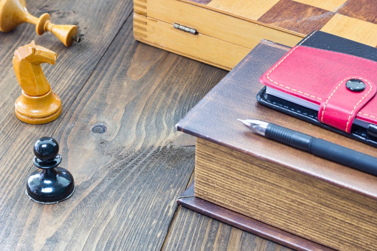 【读书心得】走进《西西里迷宫》